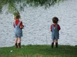 kids fishing
